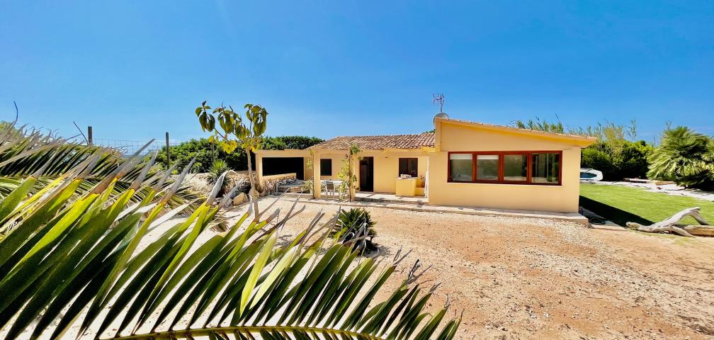 Finca Takatuka Beach House