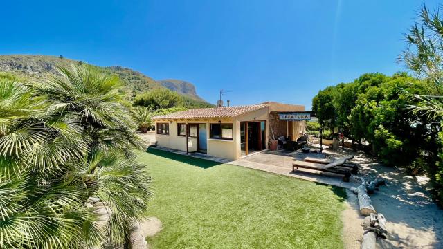 Finca Takatuka Beach House