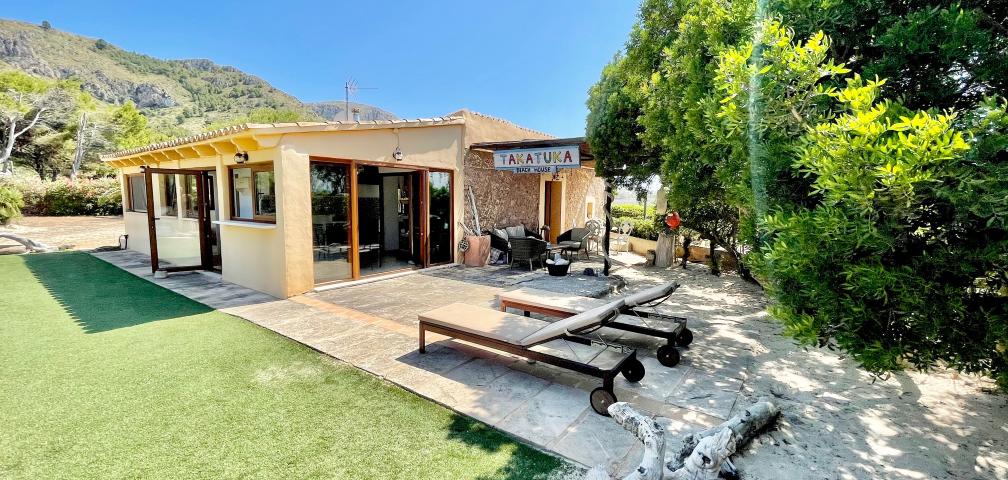 Finca Takatuka Beach House