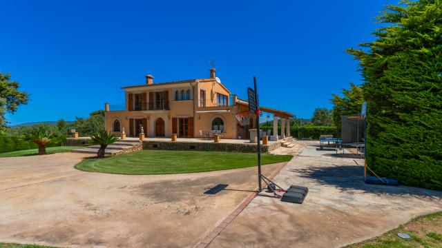 Finca Llum