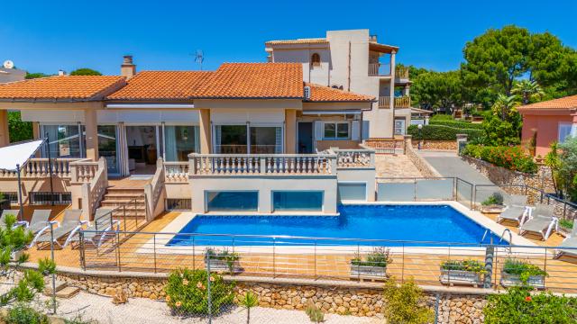 Villa Jardín del Rey