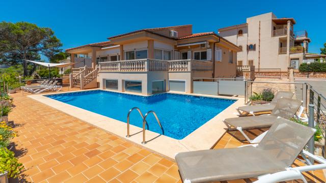 Villa Jardín del Rey